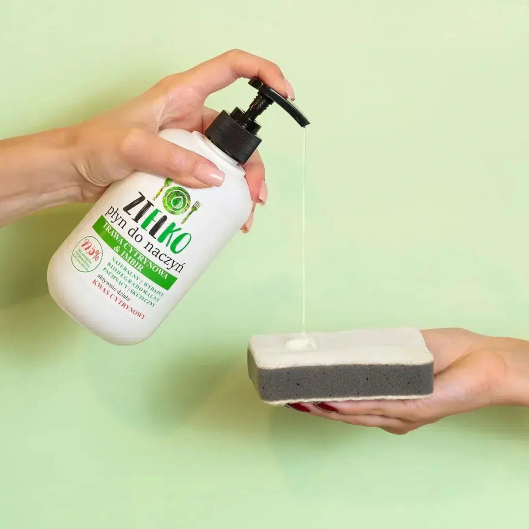 Gebruik ZIELKO Citroengras & Gember afwasmiddel direct op de spons voor streeploos schoon servies.